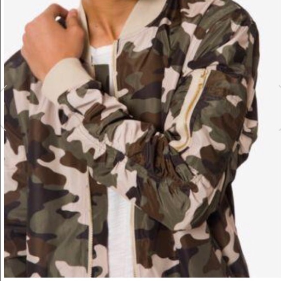 Jay Walker Other - Jay Walker Camo Bomber Jacket Gold Zipper Size 2X